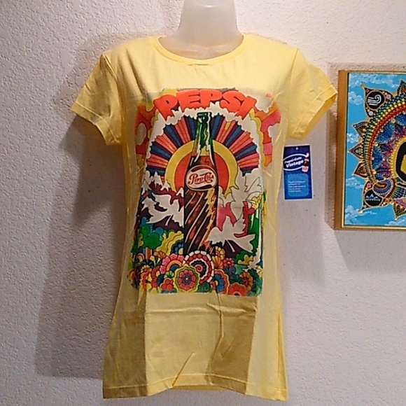 Gaziani Tops - NEW!! PEPSI-COLA VINTAGE LOOK TEE